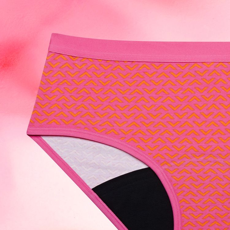 Teens Hipster Moderate Pink Design Detail Front Fluid 3