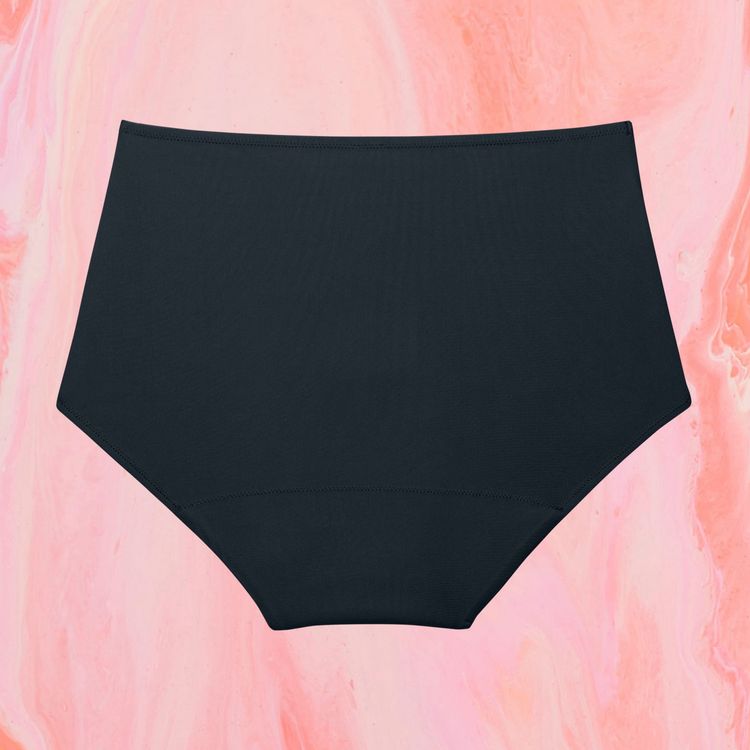 Highwaist V Lace Multifluid Black Back 01